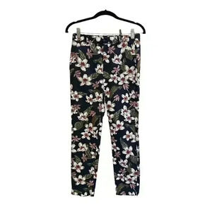 Zara basic pants blue with white flowers.  Size 2 Excellent used condition.‌‌‌